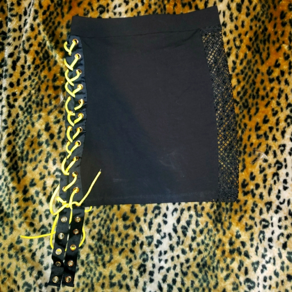 ELECTRIC LOVER LACE-UP SKIRT DOLLS KILL RAVE S GOTH PUNK FISHNET FETISH NWOT